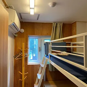  Hostal Backpackers Inside